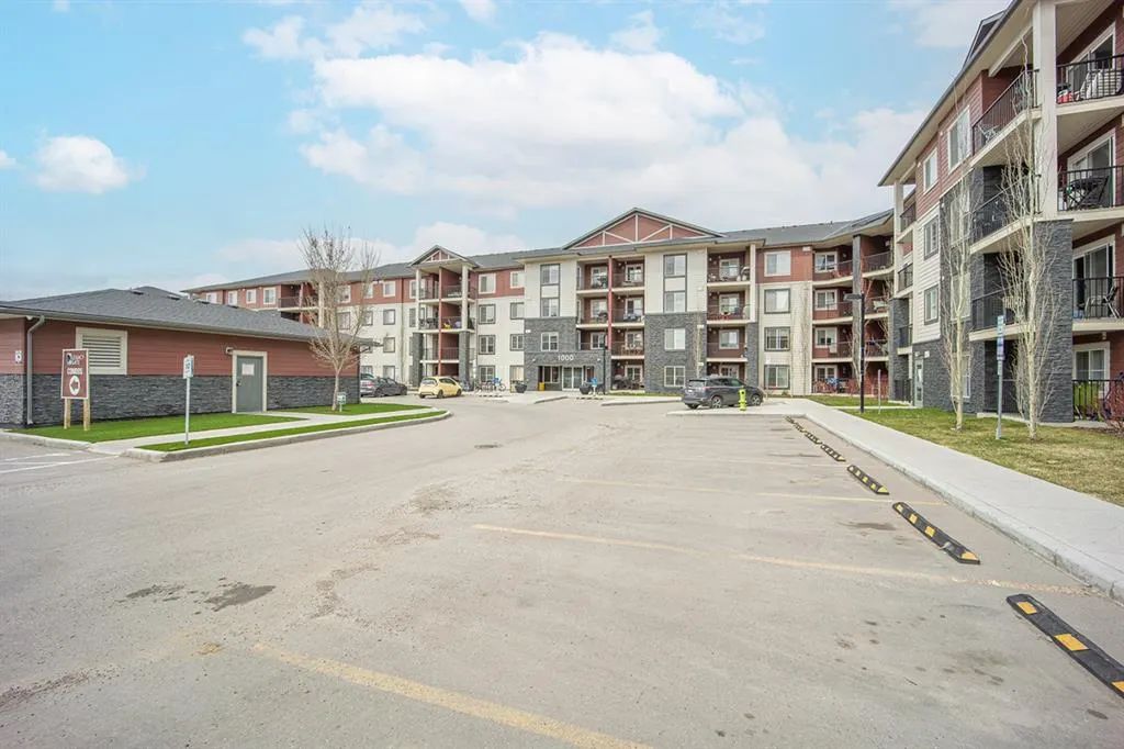 81 Legacy Boulevard SE, #1112