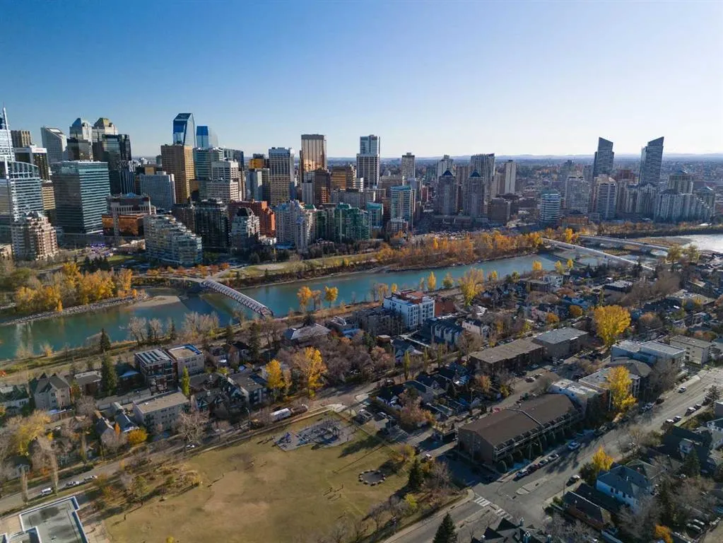 923 1 Avenue NW, #2