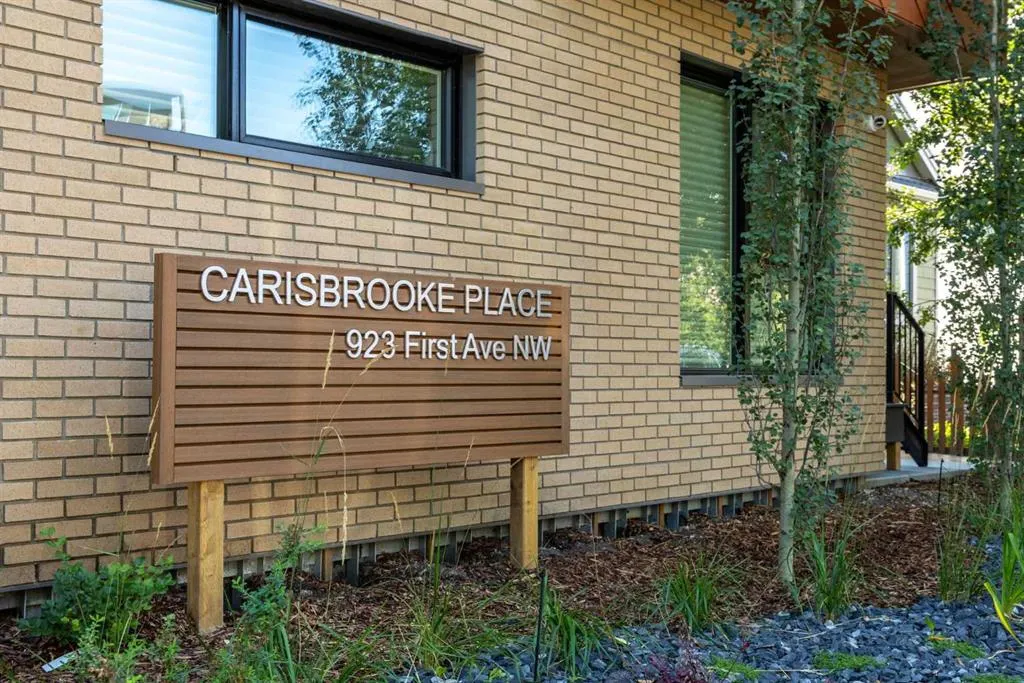 923 1 Avenue NW, #2
