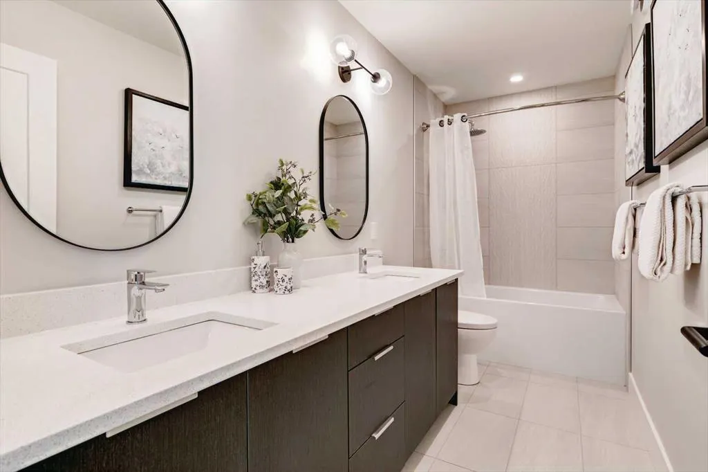 923 1 Avenue NW, #2