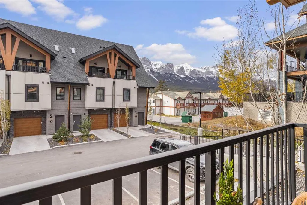 1717 Mountain Avenue, #106