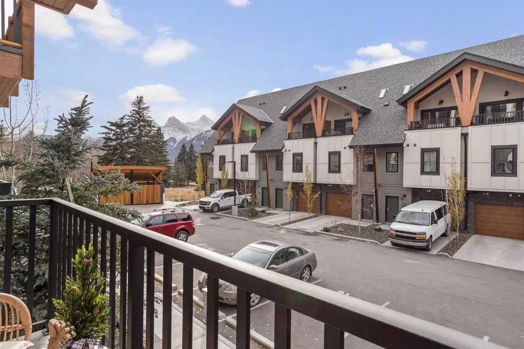 1717 Mountain Avenue, #106