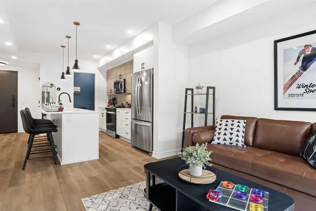 1717 Mountain Avenue, #106