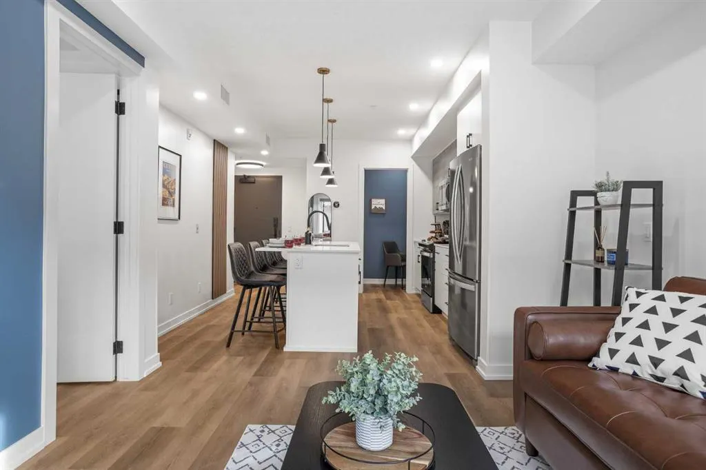 1717 Mountain Avenue, #106