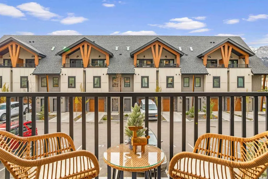 1717 Mountain Avenue, #106
