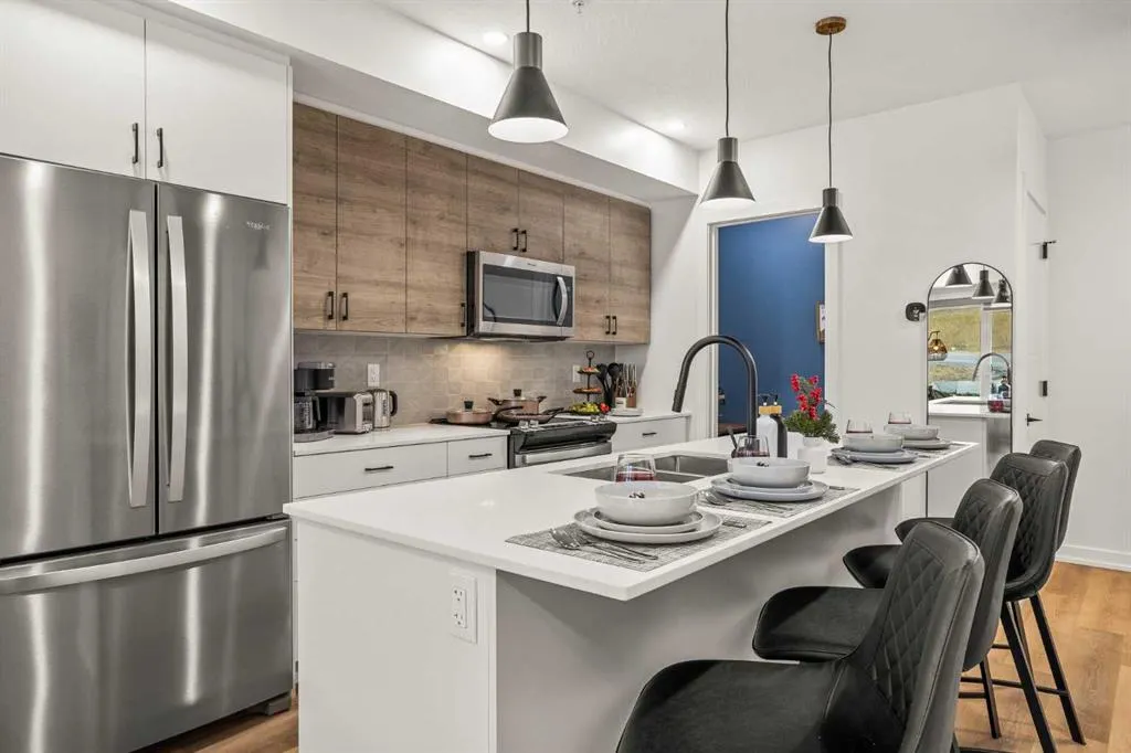 1717 Mountain Avenue, #103