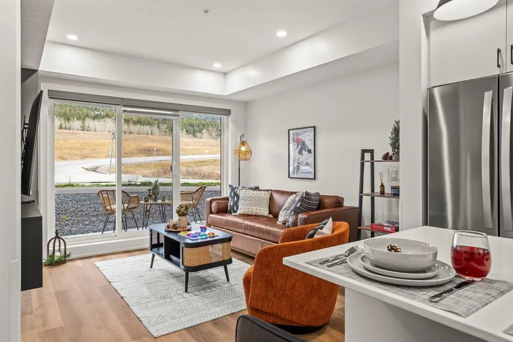 1717 Mountain Avenue, #103