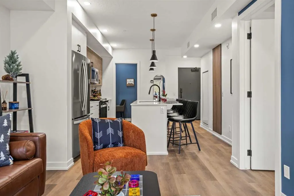 1717 Mountain Avenue, #103