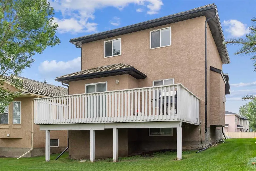 1210 Harvest Hills Drive NE