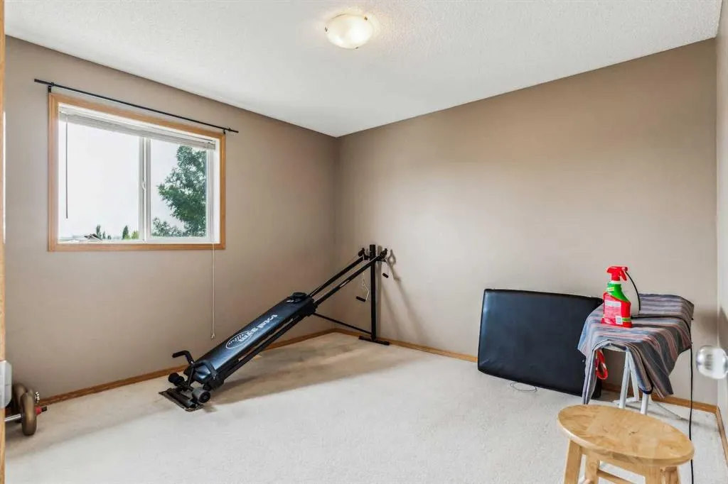 1210 Harvest Hills Drive NE