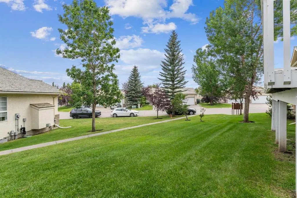 1210 Harvest Hills Drive NE