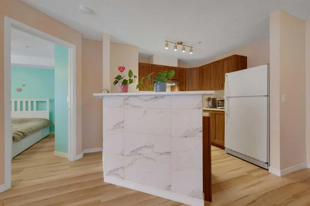 2000 Somervale Court SW, #105