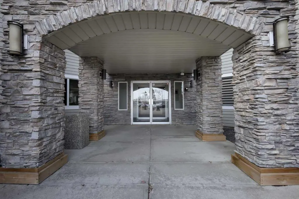 2000 Somervale Court SW, #105