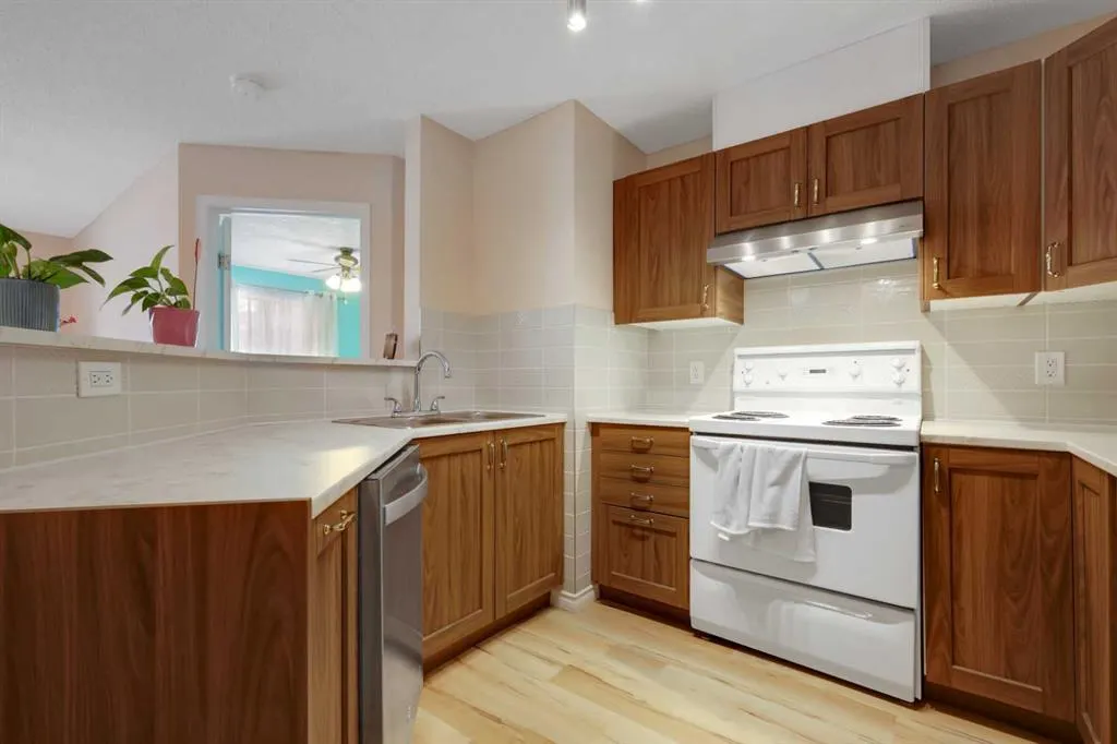2000 Somervale Court SW, #105