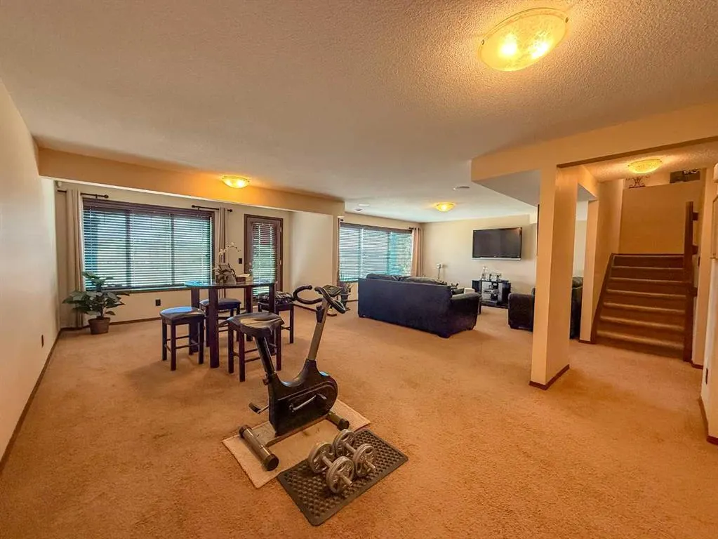 128 Chaparral Valley Drive SE