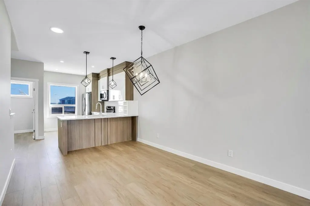 304 Red Sky Villas NE