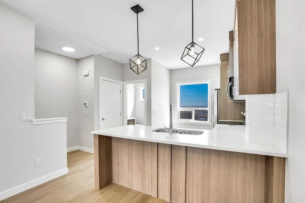 304 Red Sky Villas NE