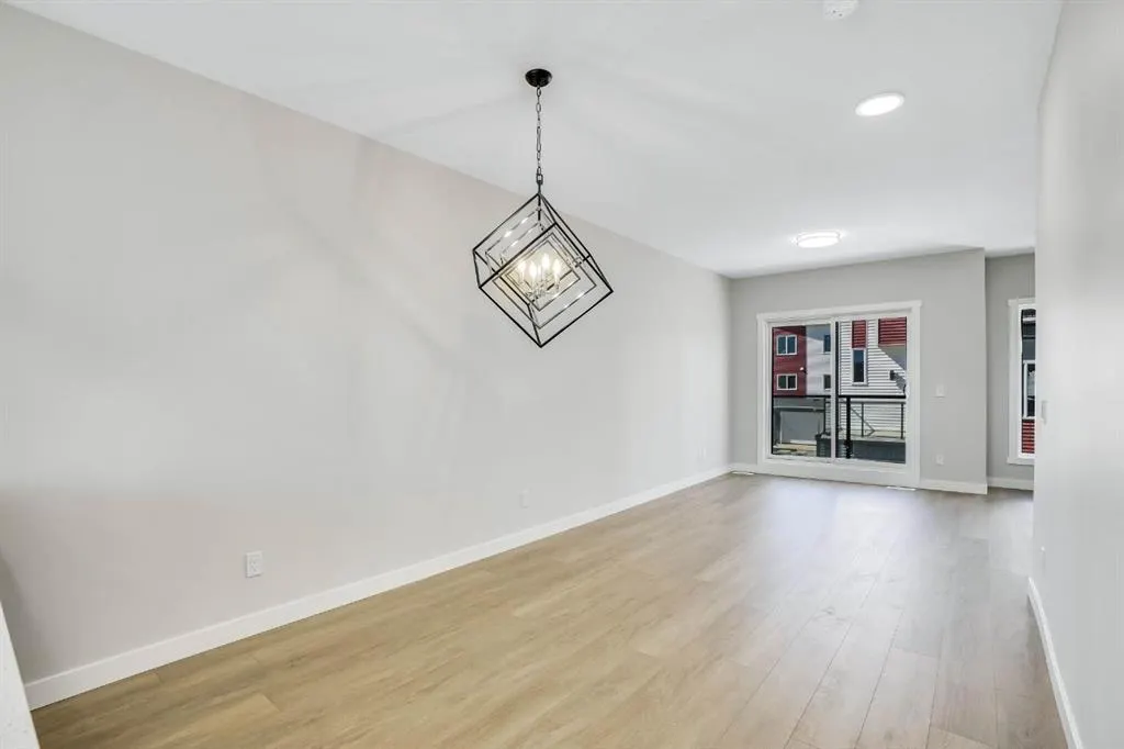 304 Red Sky Villas NE