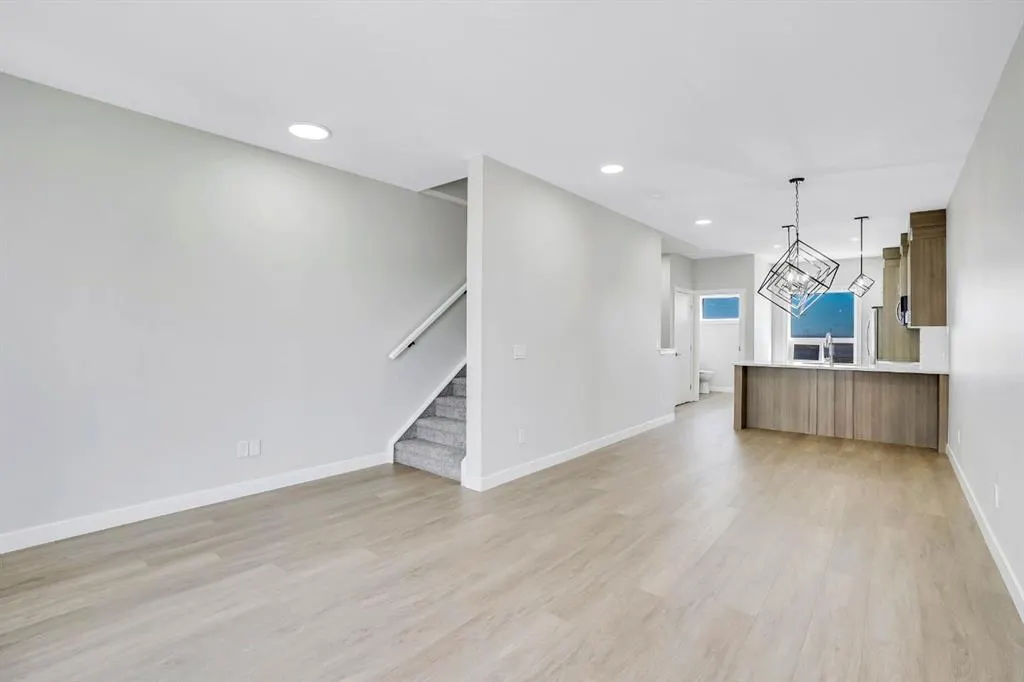 304 Red Sky Villas NE
