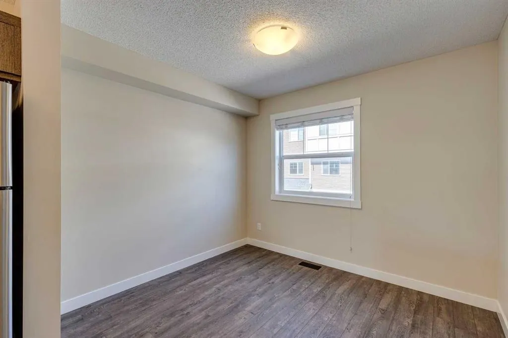 1225 Kings Heights Way SE, #605