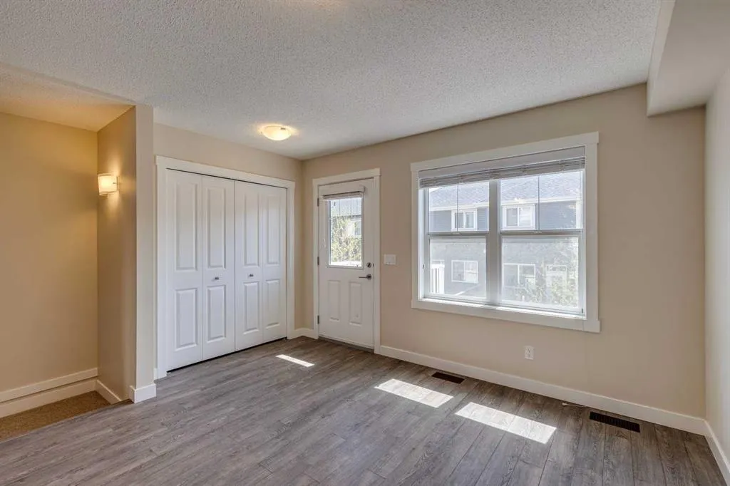 1225 Kings Heights Way SE, #605