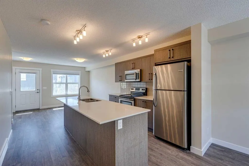 1225 Kings Heights Way SE, #605