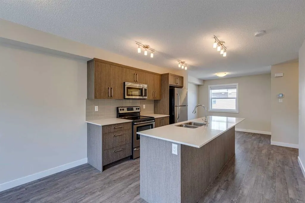 1225 Kings Heights Way SE, #605
