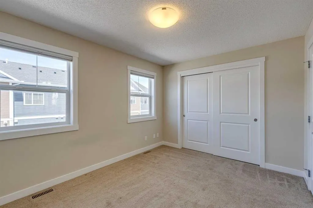 1225 Kings Heights Way SE, #605
