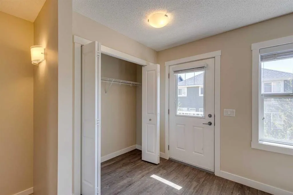 1225 Kings Heights Way SE, #605