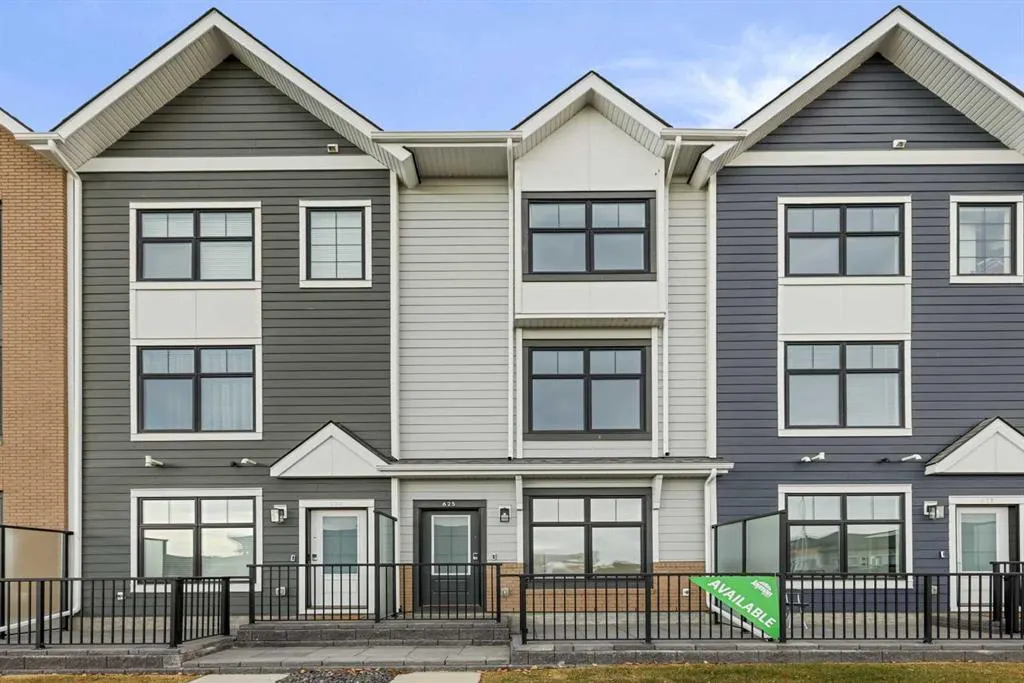 625 Mahogany Road SE