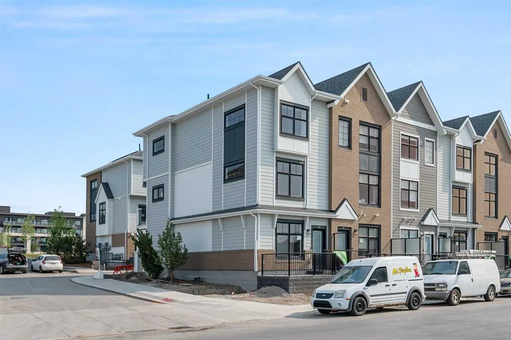 599 Mahogany Road SE