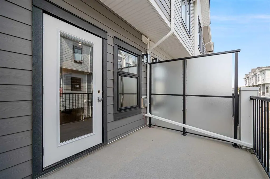 607 Mahogany Road SE