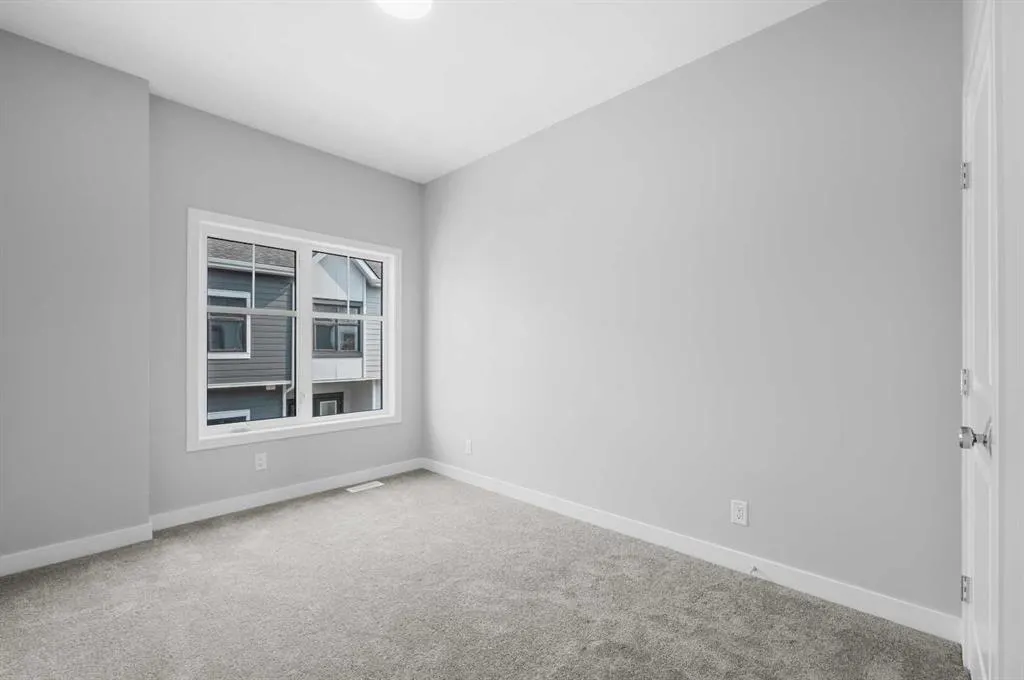 607 Mahogany Road SE
