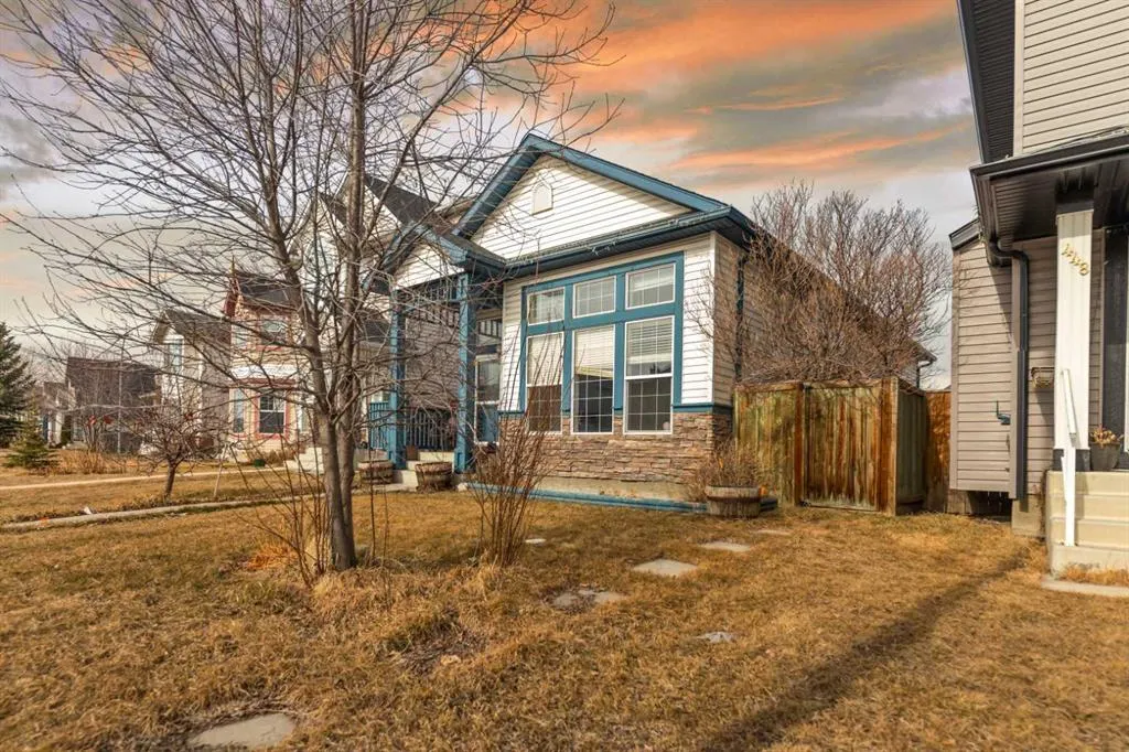 444 taradale Drive NE