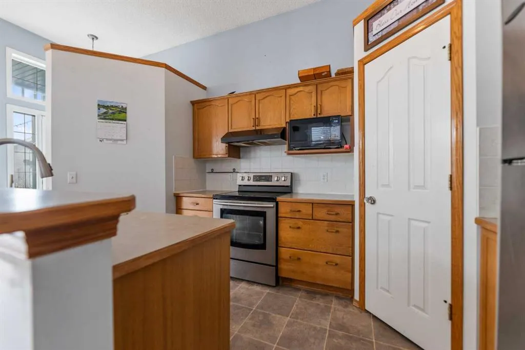 444 taradale Drive NE