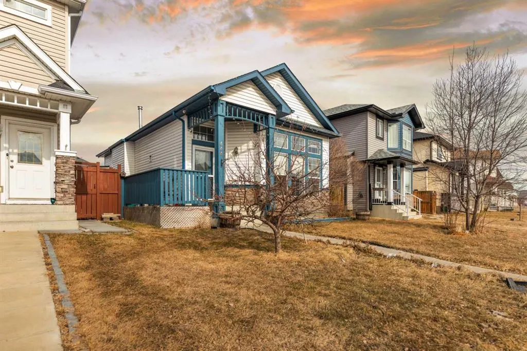 444 taradale Drive NE