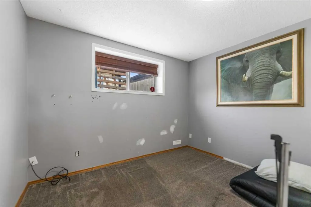 444 taradale Drive NE
