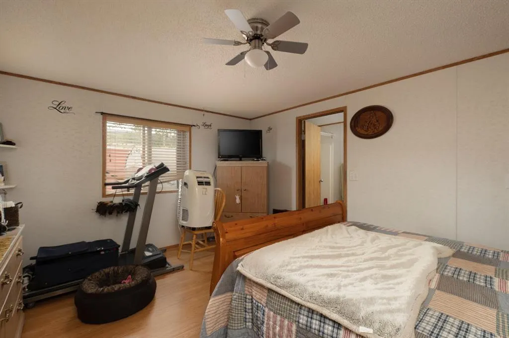 240 Palomino Close