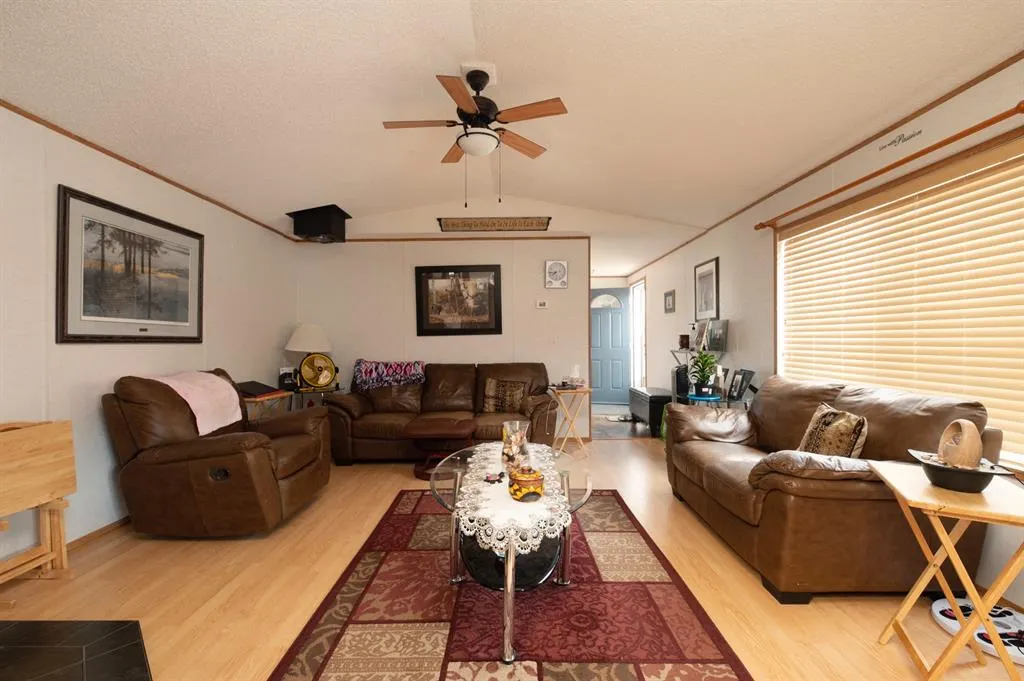 240 Palomino Close
