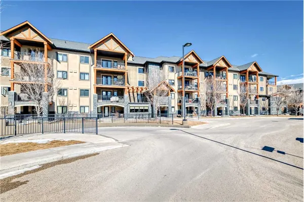 402 Kincora Glen Road NW