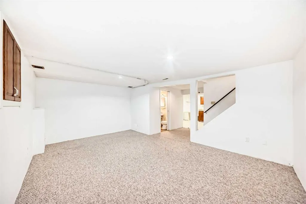 9930 Bonaventure Drive SE, #403