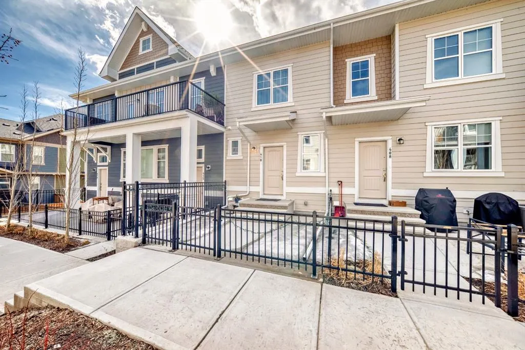 410 Cranbrook Walk SE