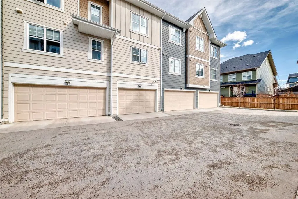 410 Cranbrook Walk SE