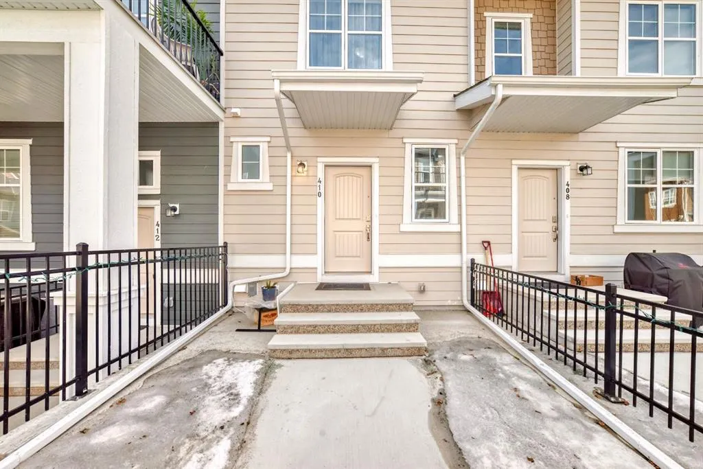 410 Cranbrook Walk SE