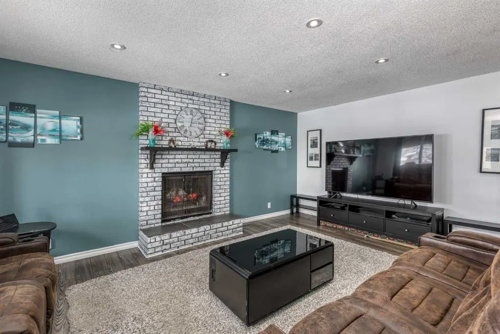 175 Carr Crescent