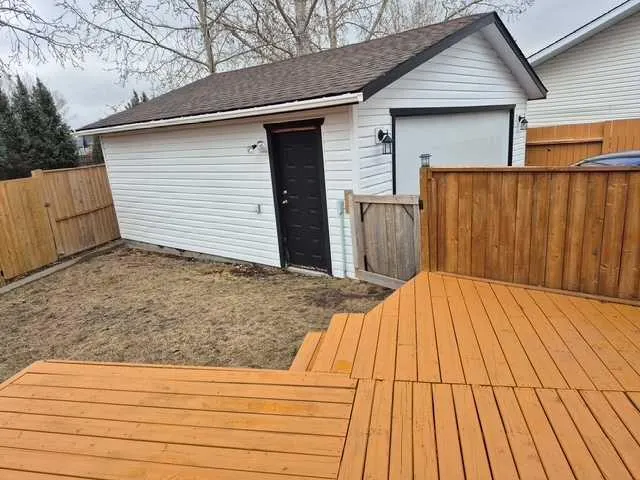 175 Carr Crescent