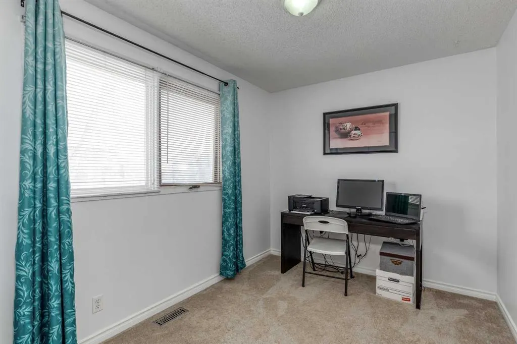 175 Carr Crescent