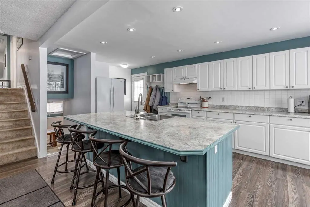 175 Carr Crescent