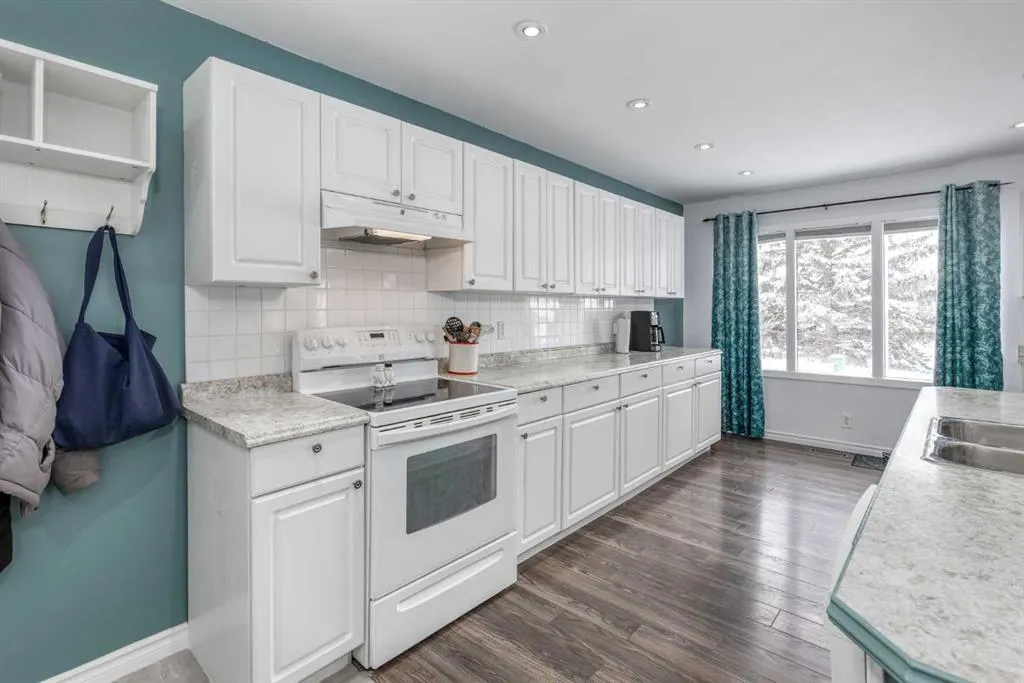 175 Carr Crescent