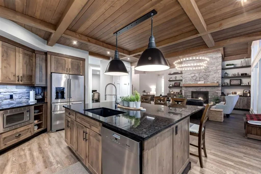 232025 48 Street E, #200
